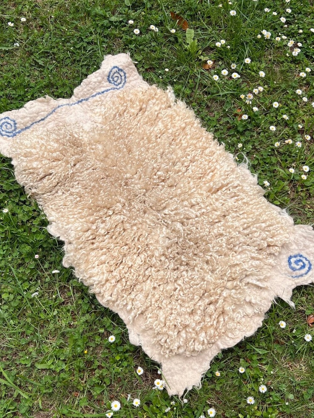 Yama Craft Handcrafted Cream Curly Sheepskin Accent Rug
